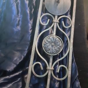 Metal wall art candle holder